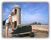 Becky finds no sign of the British enemy near the Castillo de San Marcos